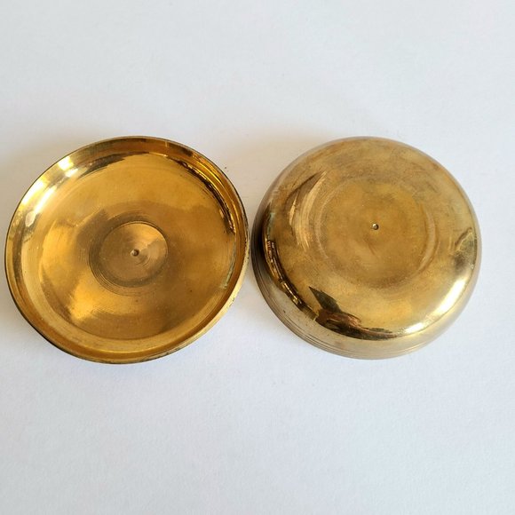 Vintage solid brass round jewelry/storage box with enamel birds/ducks design. - Picture 4 of 8